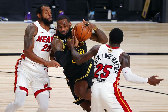 面对高空球 面对高空球